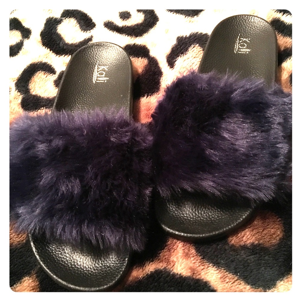 Furry slide ins!
